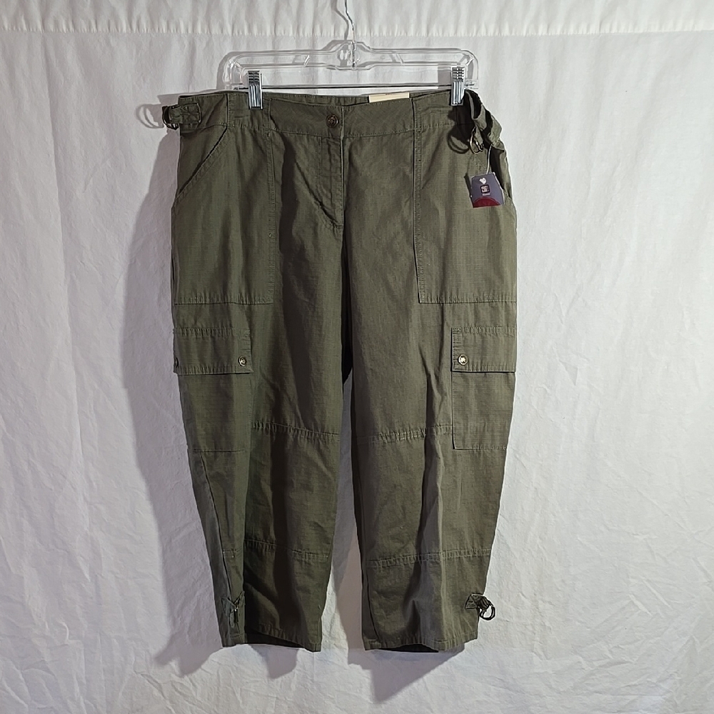 Faded Glory Cargo Capri Pants